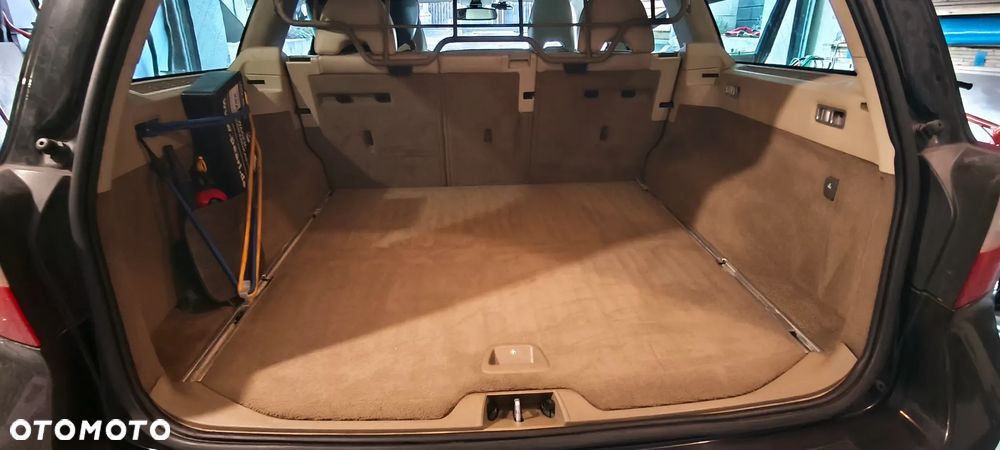 Volvo V70 3.2 Summum - 2