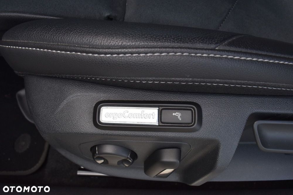 Volkswagen Arteon 2.0 TDI R-Line DSG - 31