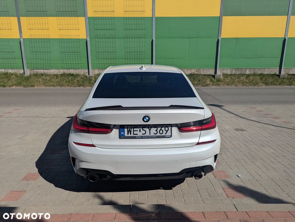 BMW Seria 3 320d xDrive M Sport - 11