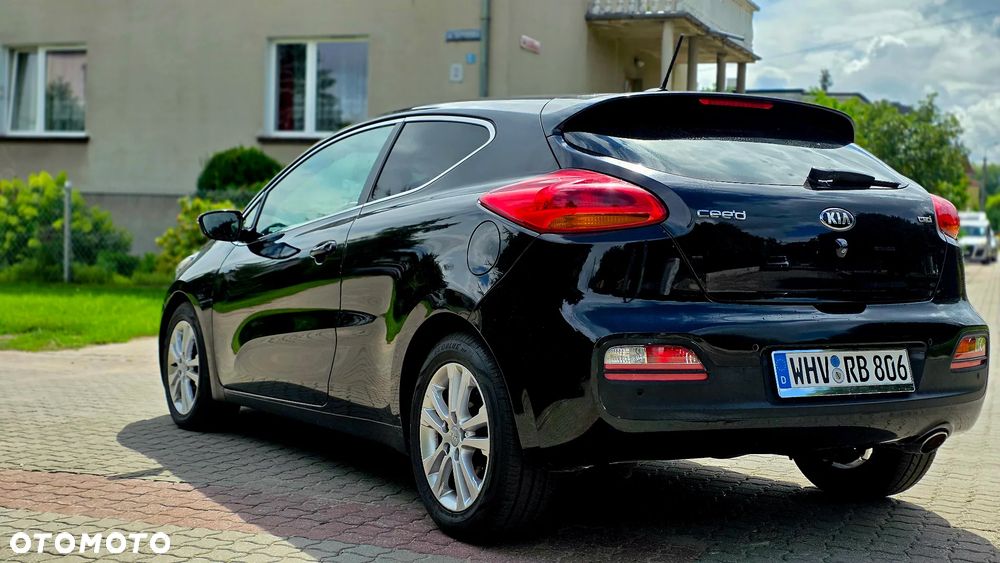 Kia Ceed 1.6 CRDi 115 Dream-Team Edition - 15