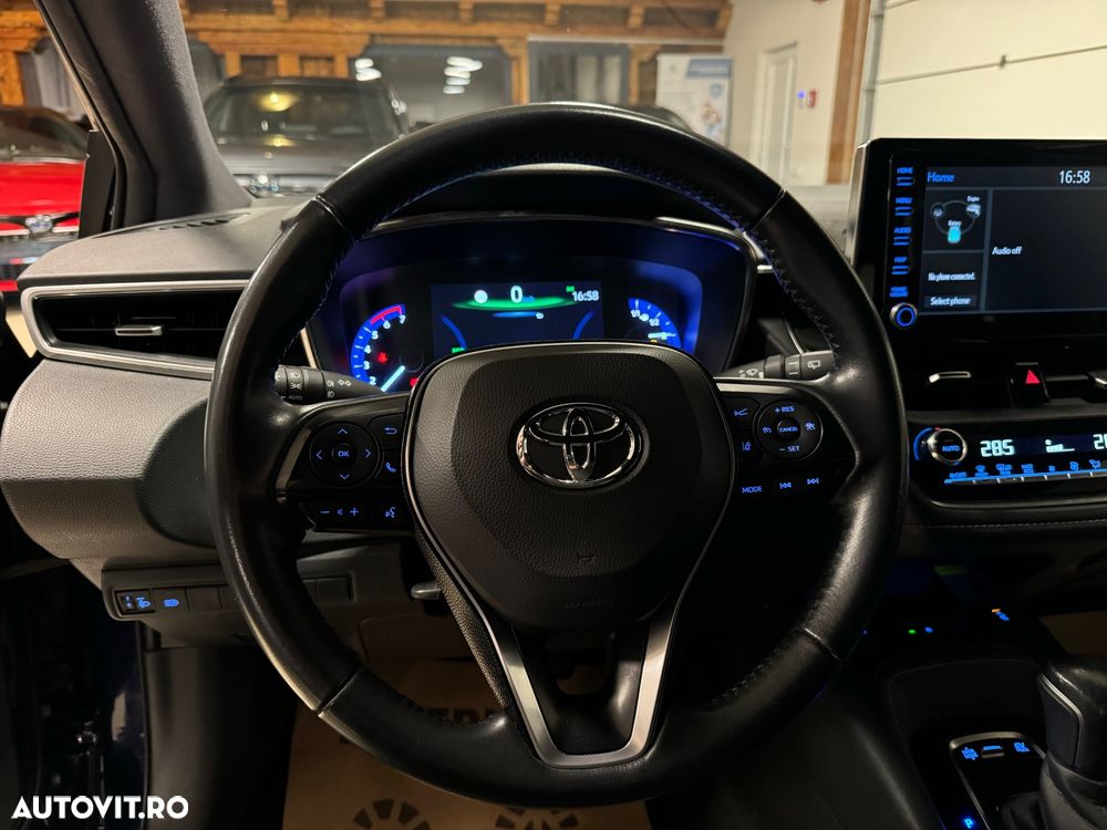 Toyota Corolla 1.8 Hybrid Business Edition - 16