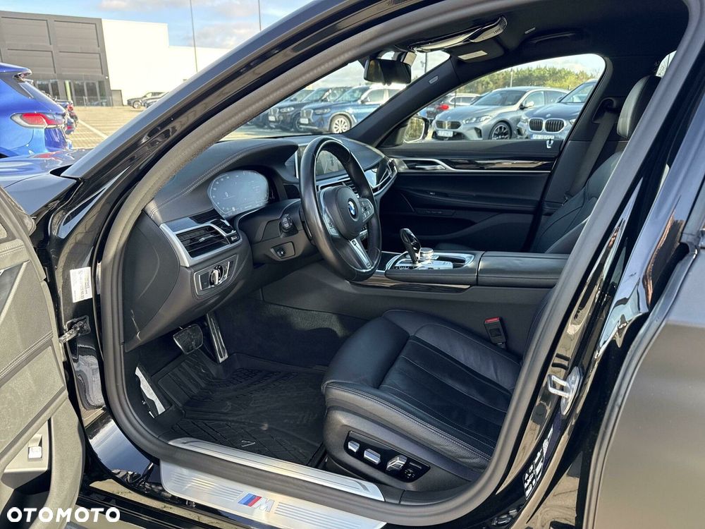 BMW Seria 7 - 16