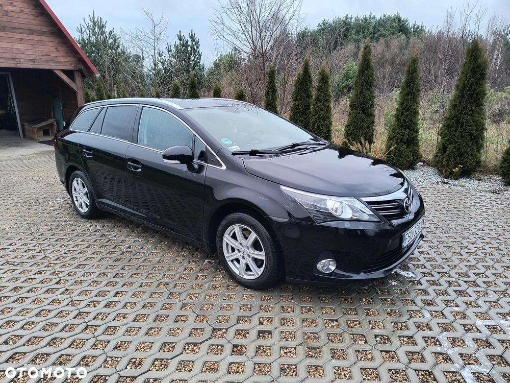 Toyota Avensis Touring Sports 1.8 Comfort - 1