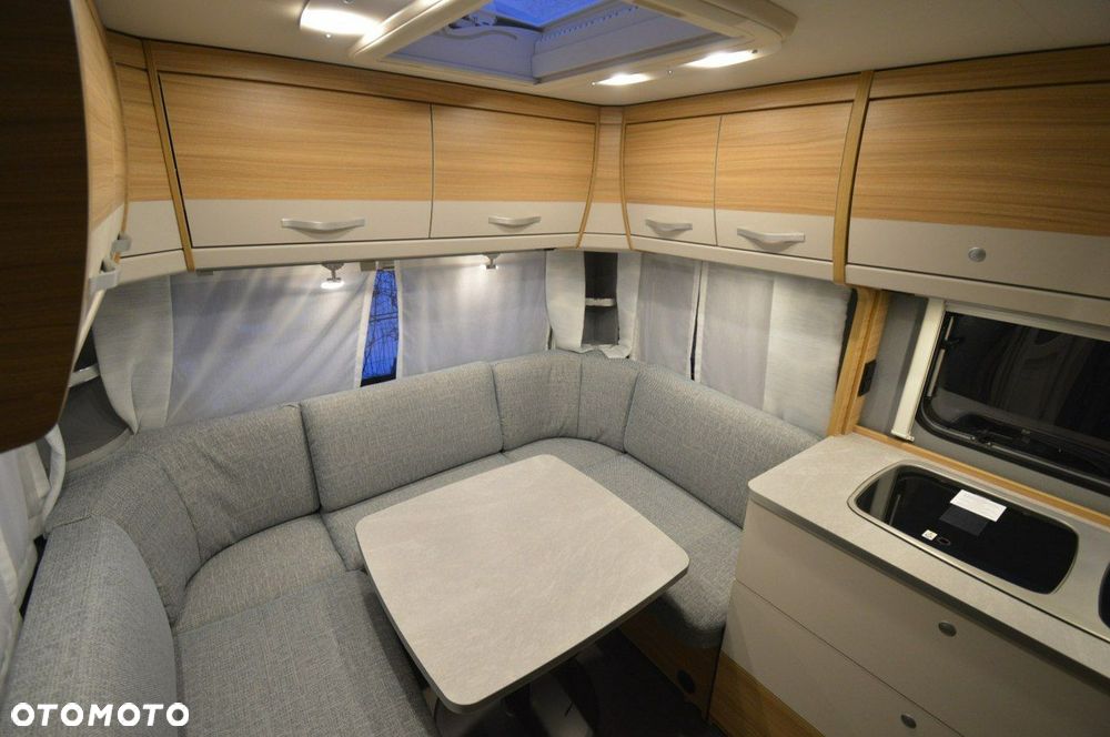 Dethleffs Camper 470 FR - 16