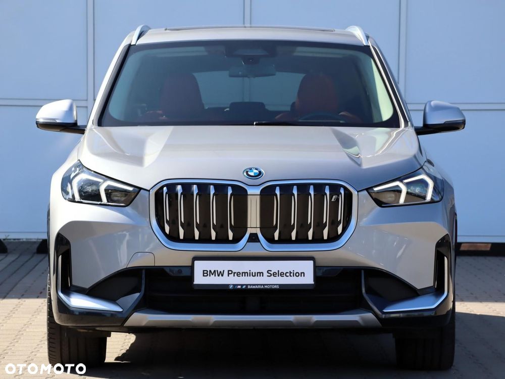 BMW iX1 - 10