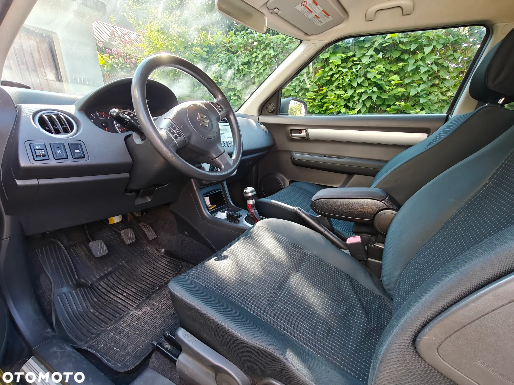 Suzuki Swift - 2