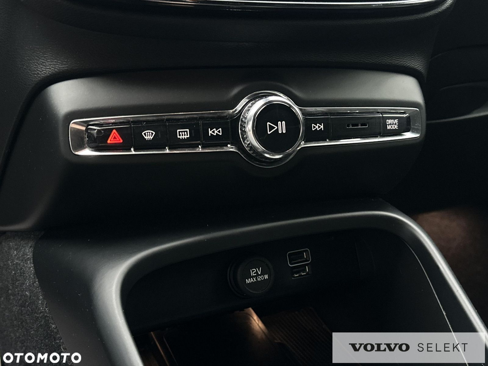 Volvo XC 40 - 32