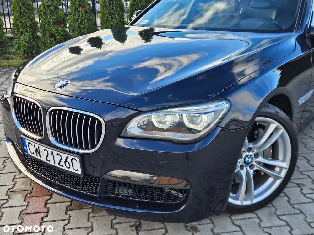BMW Seria 7 750i xDrive Edition Exclusive - 32