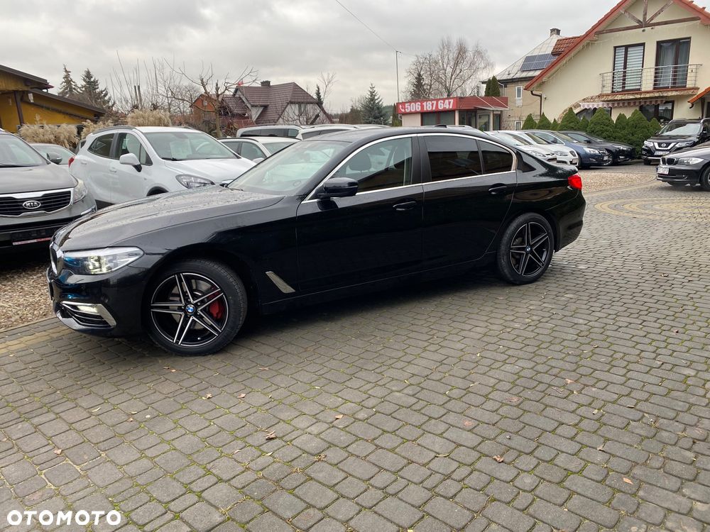 BMW Seria 5 530i Sport Line - 9