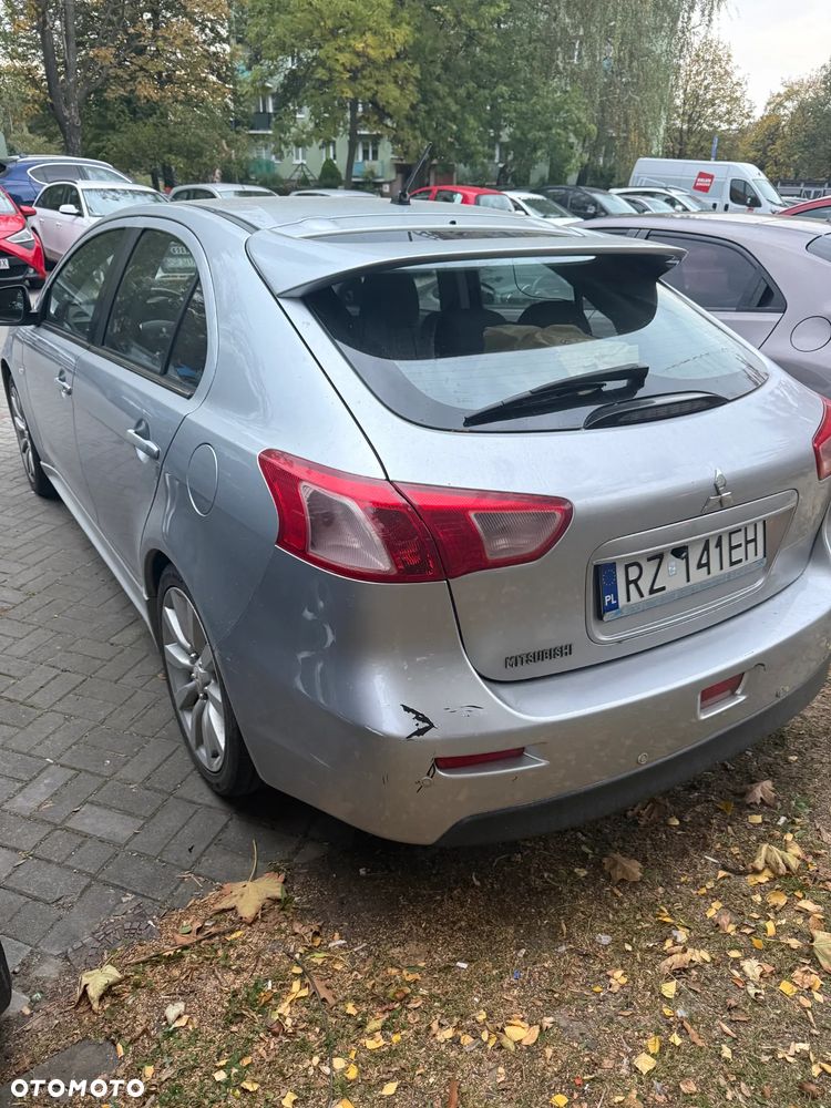 Mitsubishi Lancer 2010 photo 2
