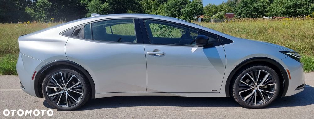 Toyota Prius Hybrid Advanced - 4