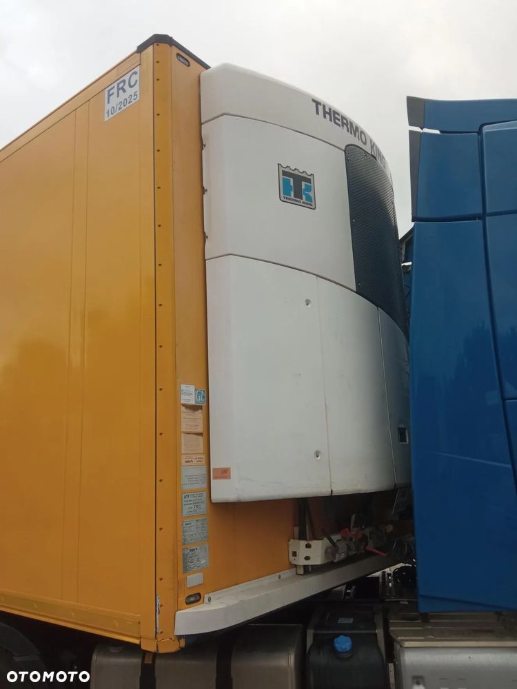 Schmitz Cargobull SKO 24L - 12