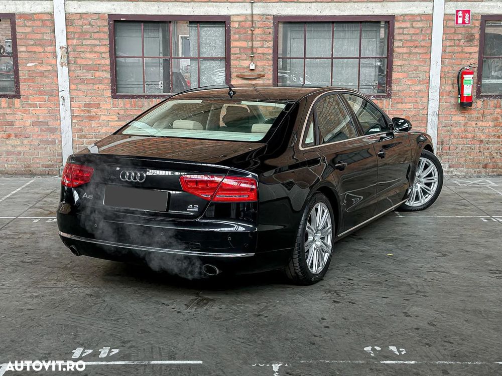 Audi A8 - 4