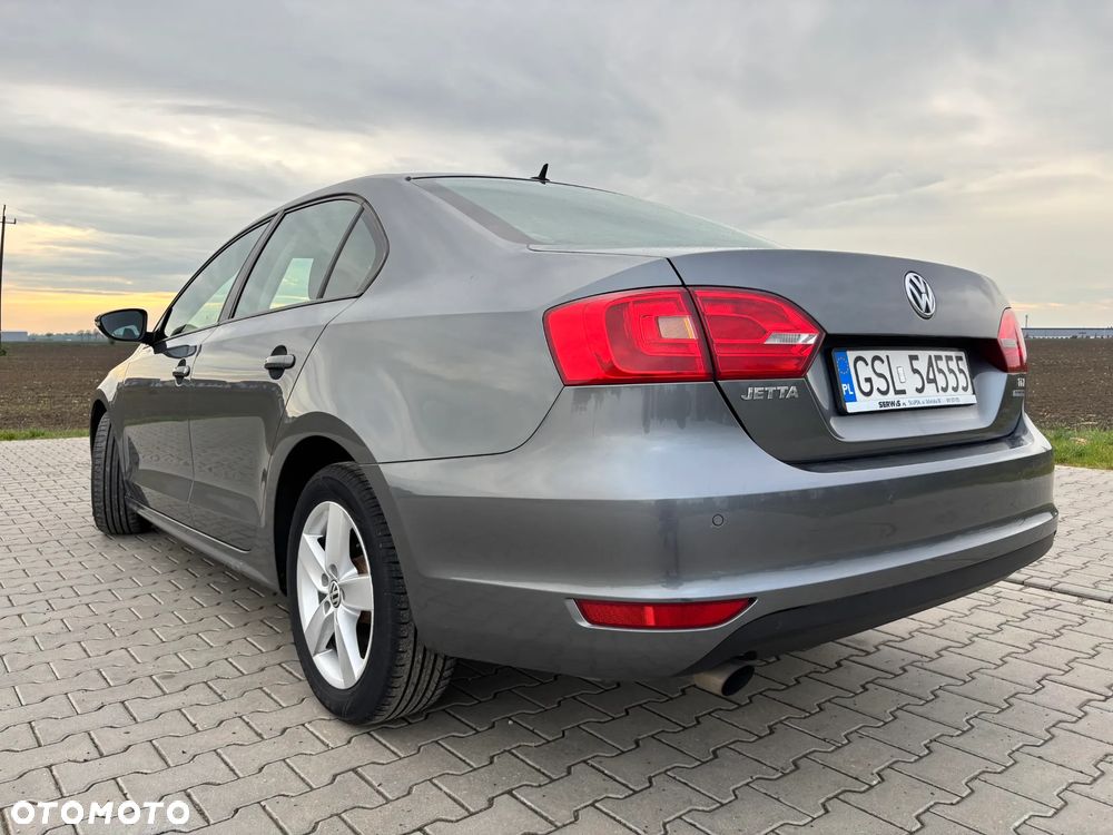 Volkswagen Jetta 1.6 TDI BMT Comfortline - 8
