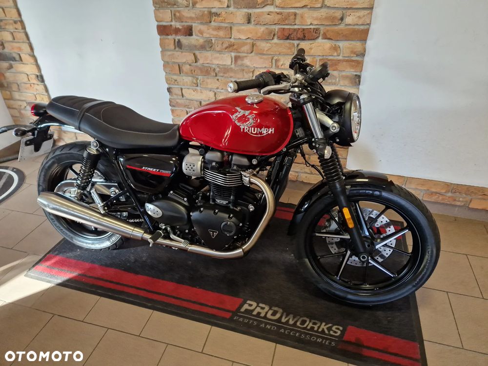Triumph Street Twin - 2