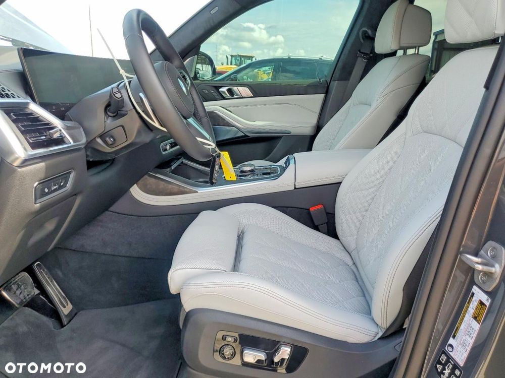 BMW X7 xDrive40i - 8