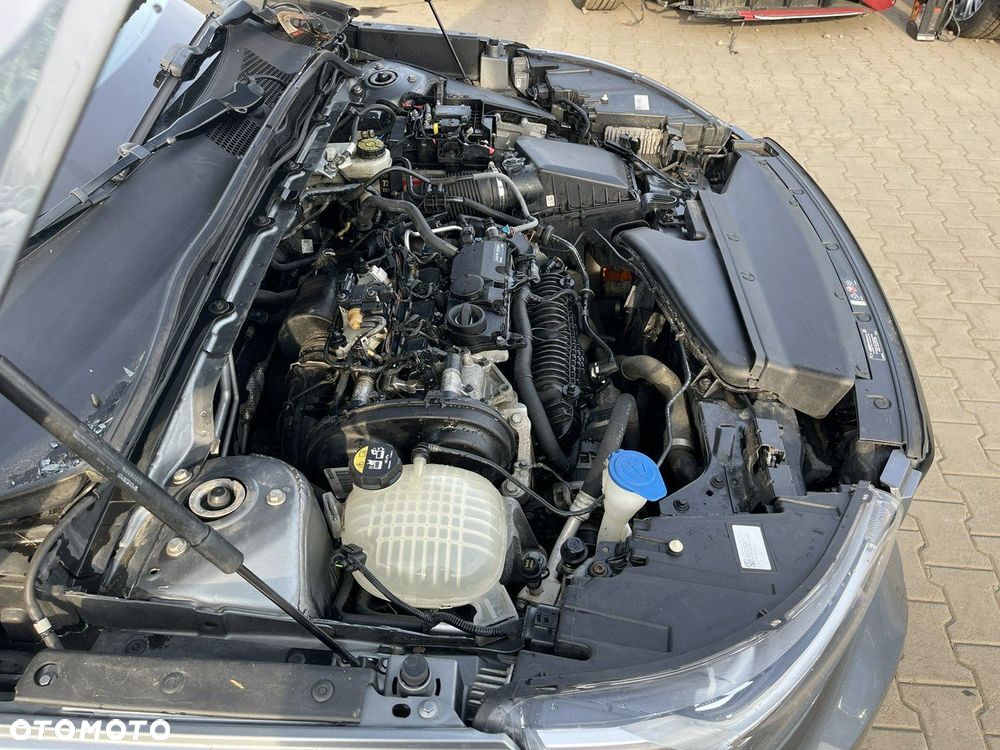 Volvo XC 40 T5 AWD Geartronic R-Design - 22