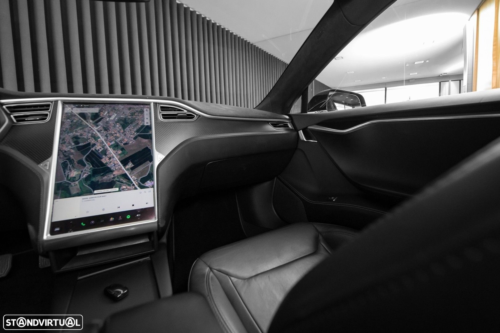 Tesla Model S 90D - 13