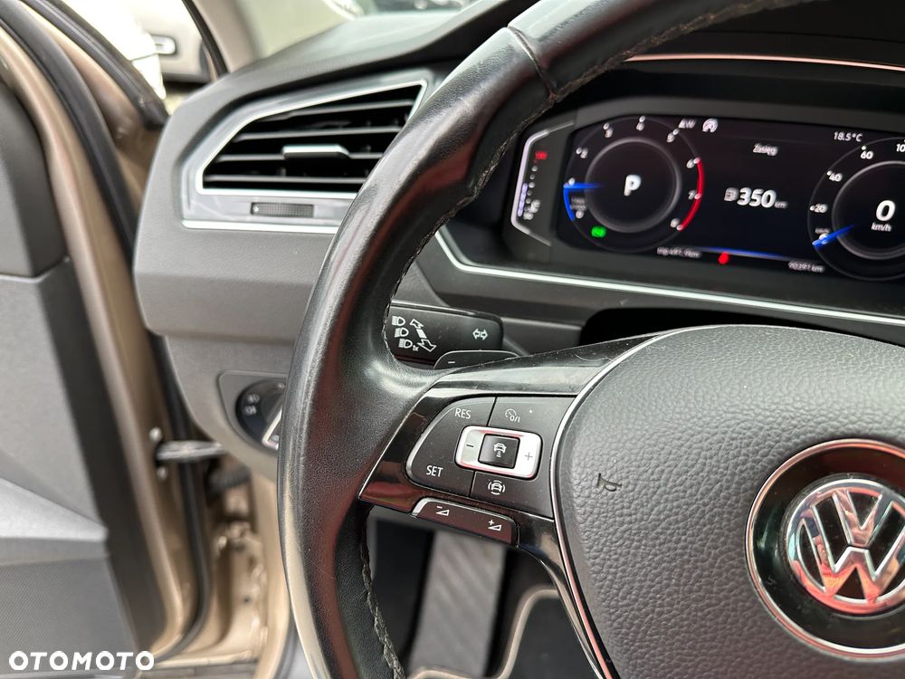 Volkswagen Tiguan - 10