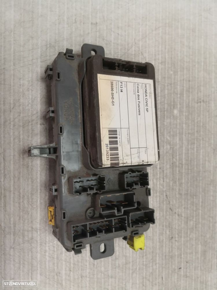Caixa Dos Fusíveis Honda Civic Vi Hatchback (Ej, Ek) - 2