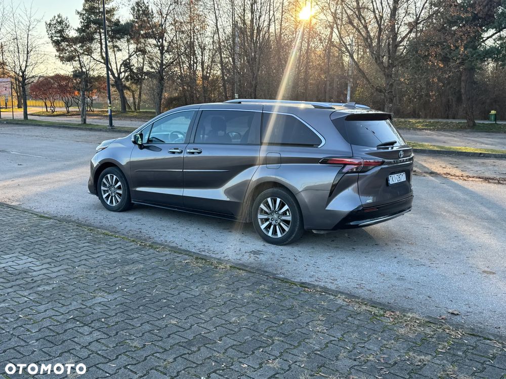 Toyota Sienna - 20