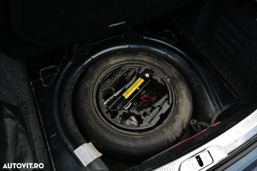 Skoda Superb 2.0 TDI Elegance DSG - 22