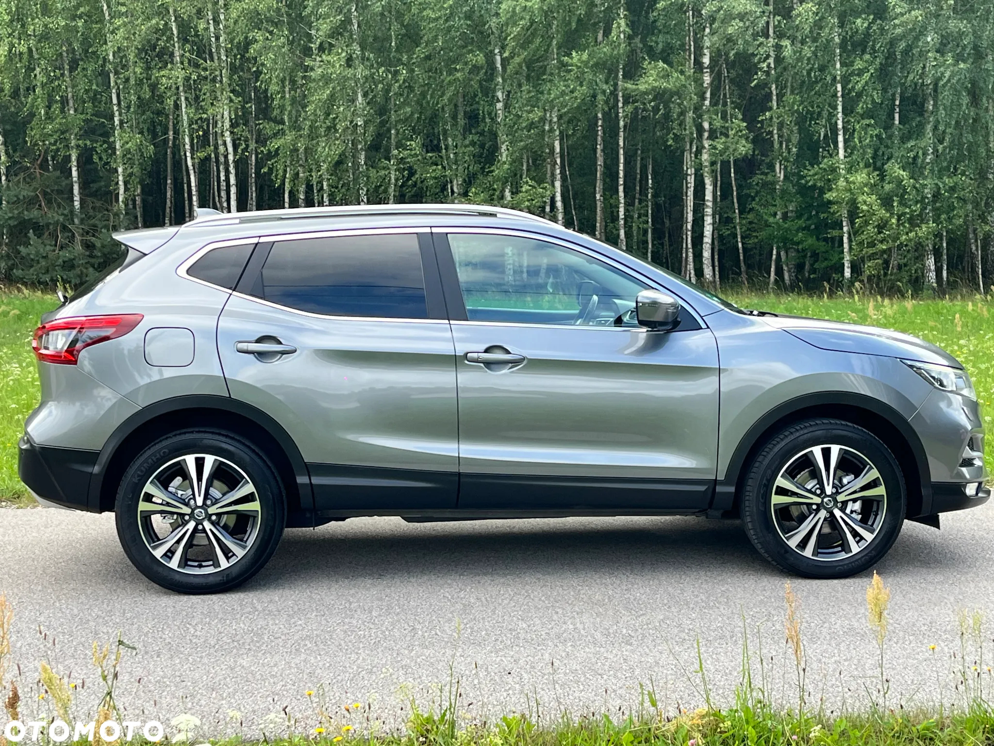 Nissan Qashqai - 25