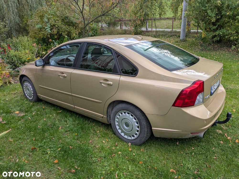 Volvo S40 2009 photo 2