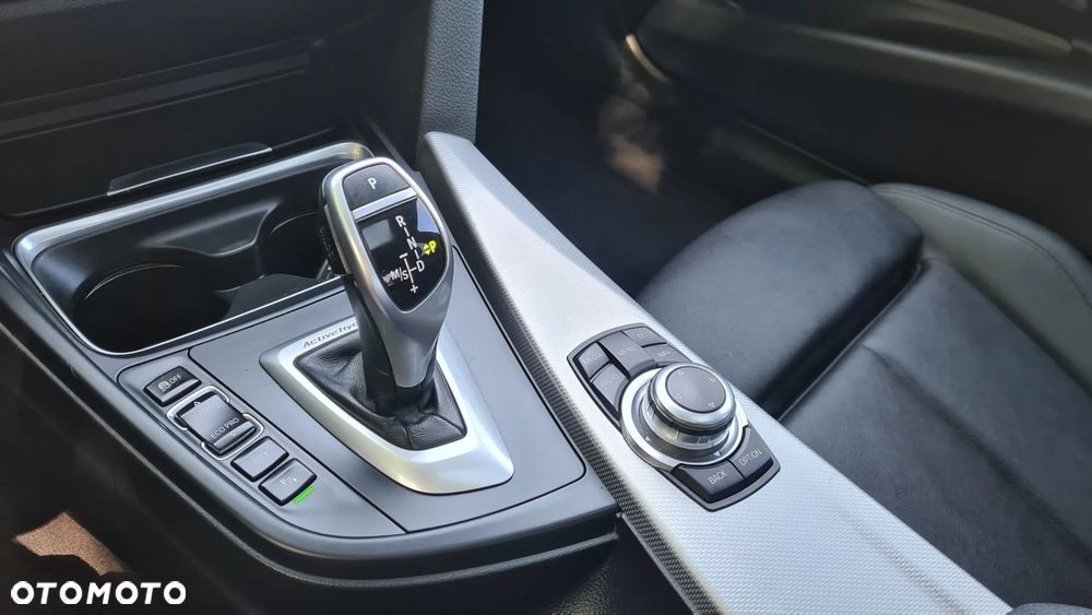 BMW Seria 3 335i Edition Exclusive - 21