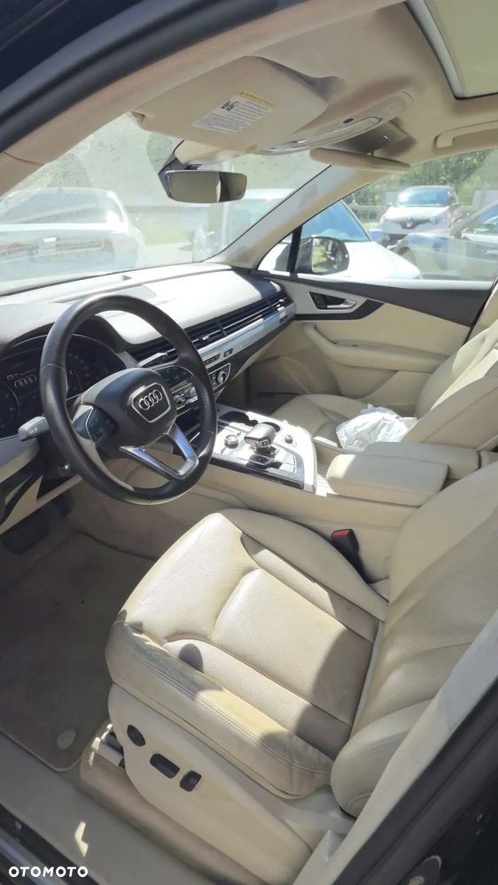 Audi Q7 - 3