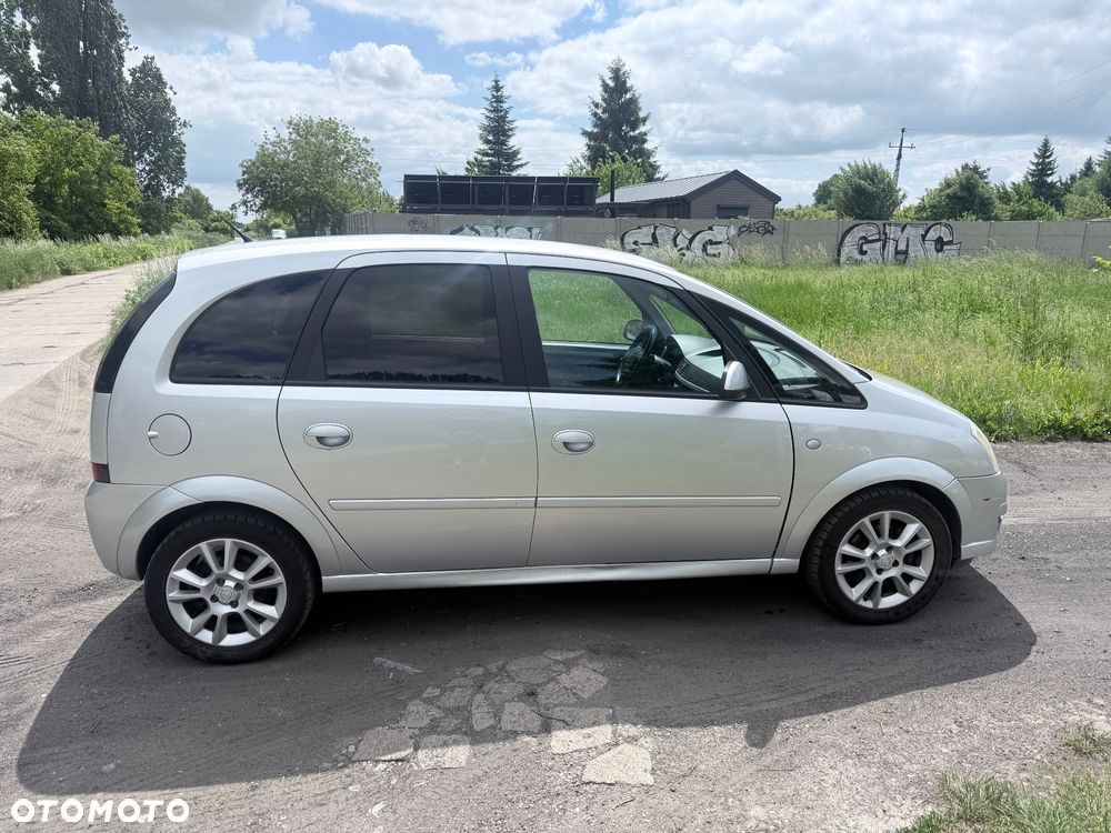 Opel Meriva 1.6 Cosmo - 4