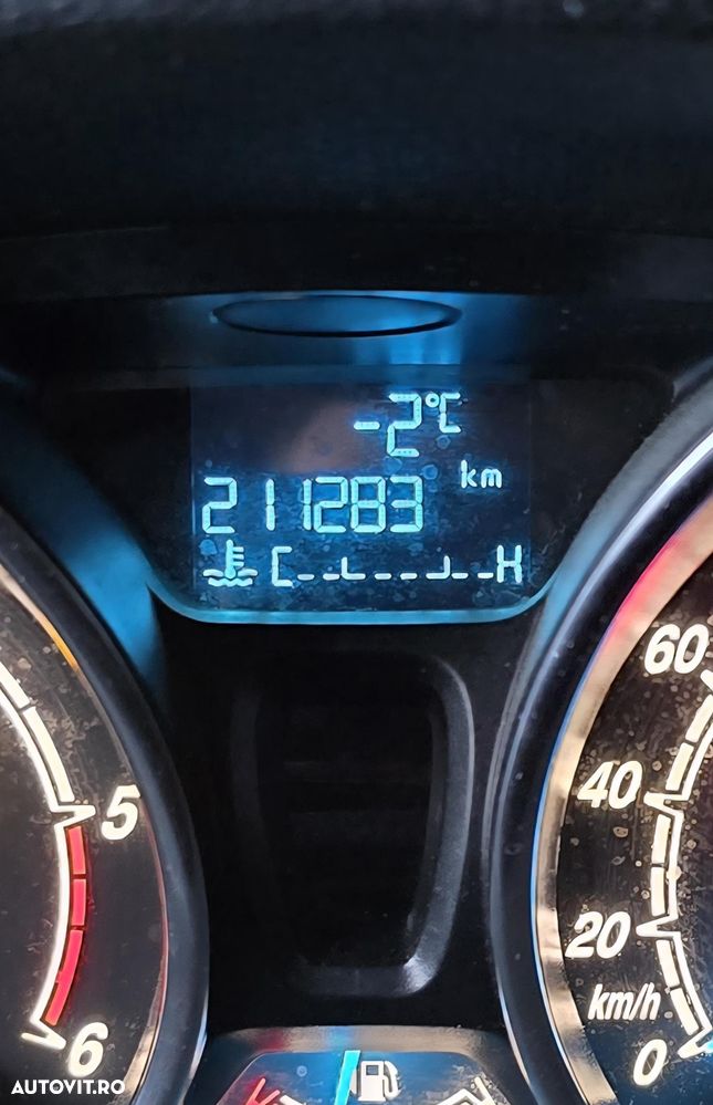 Ford Fiesta 1.5 TDCi SYNC Edition - 6