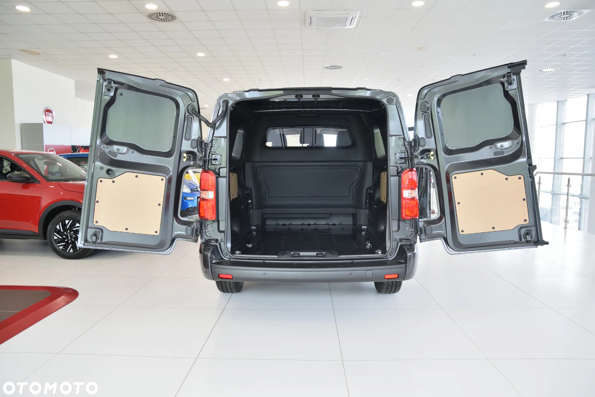 Fiat Scudo Furgon Brygadowy MAXI 2.0 MJ 177 KM S&S EAT8 - 23