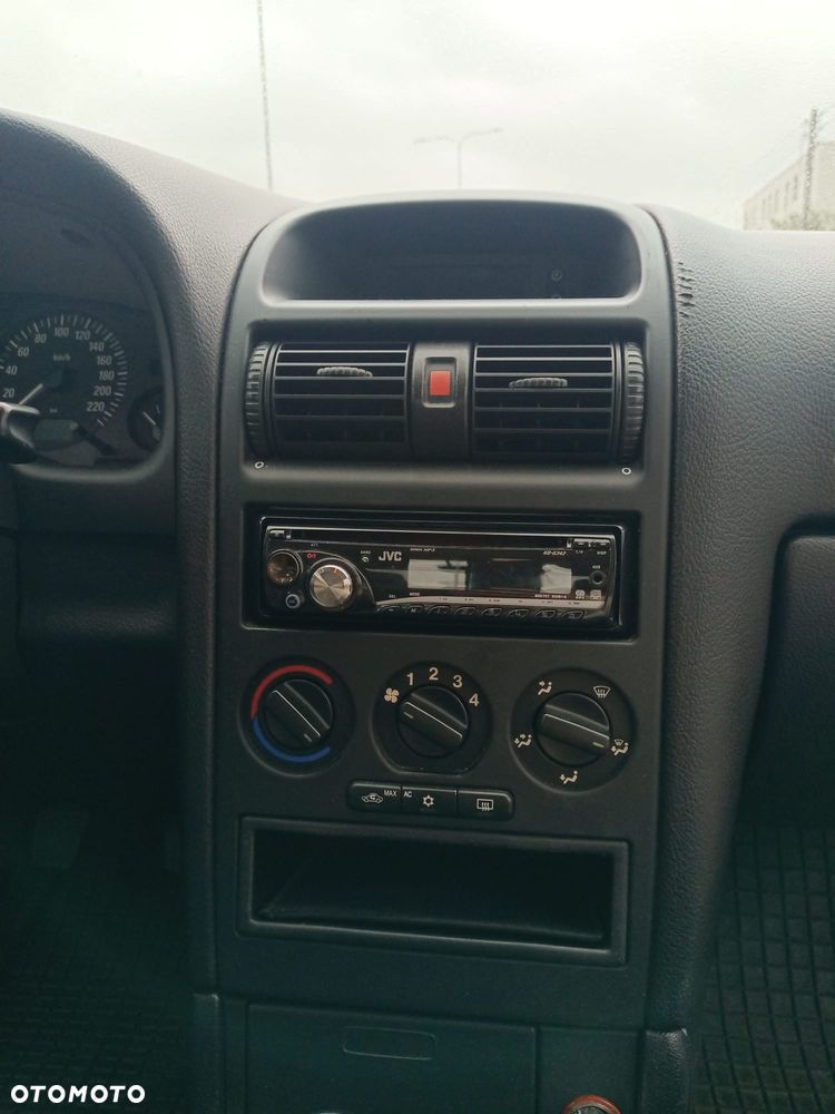 Opel Astra 1.4 Start - 18