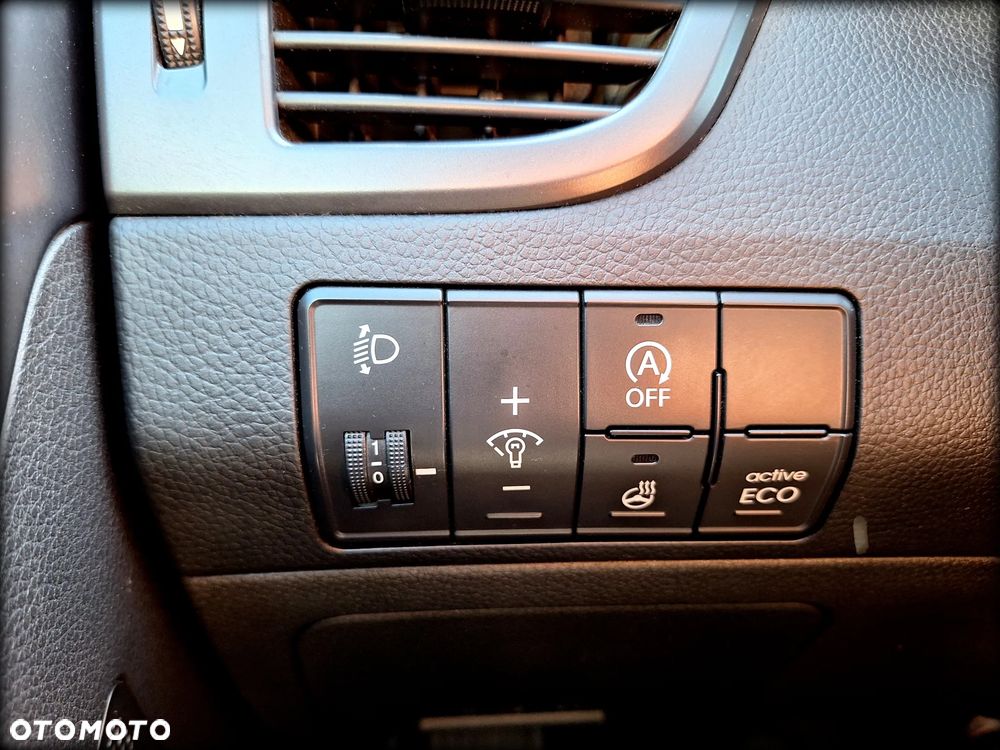Hyundai i30 1.6 GDI BlueDrive Premium DCT - 22