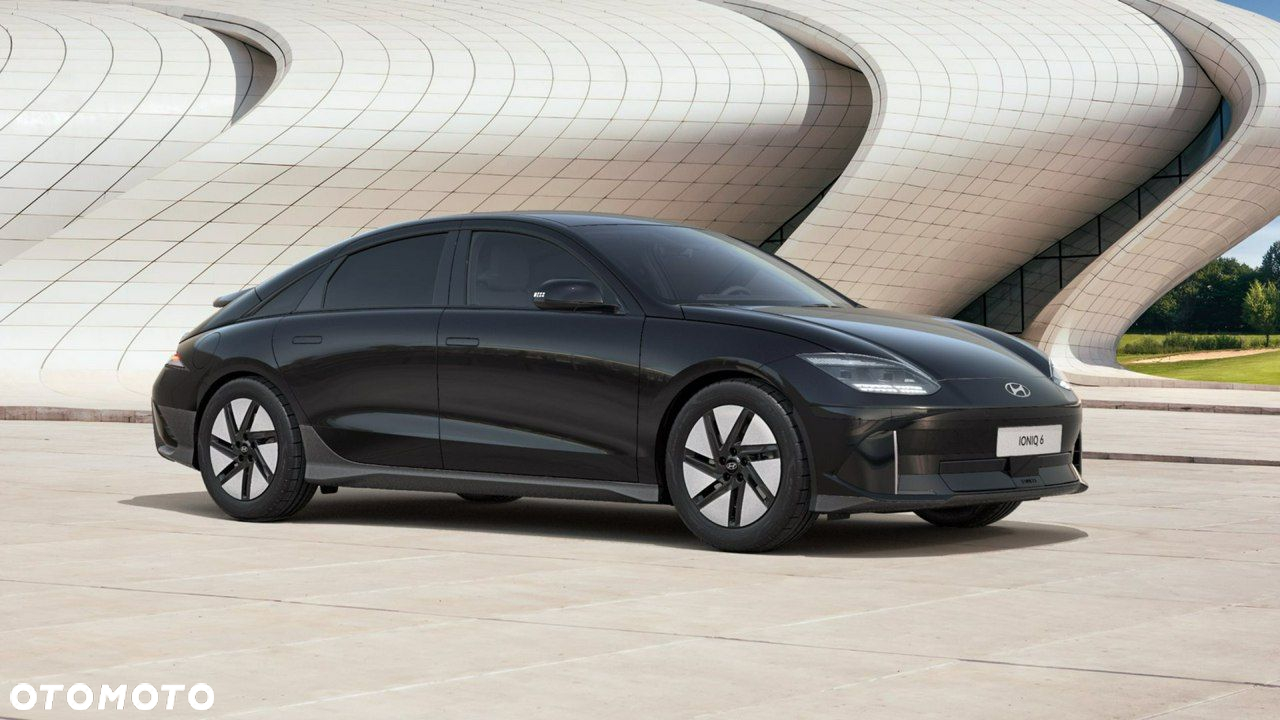 Hyundai IONIQ 6 - 6