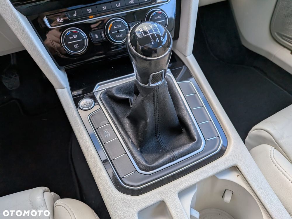 Volkswagen Passat Variant - 28