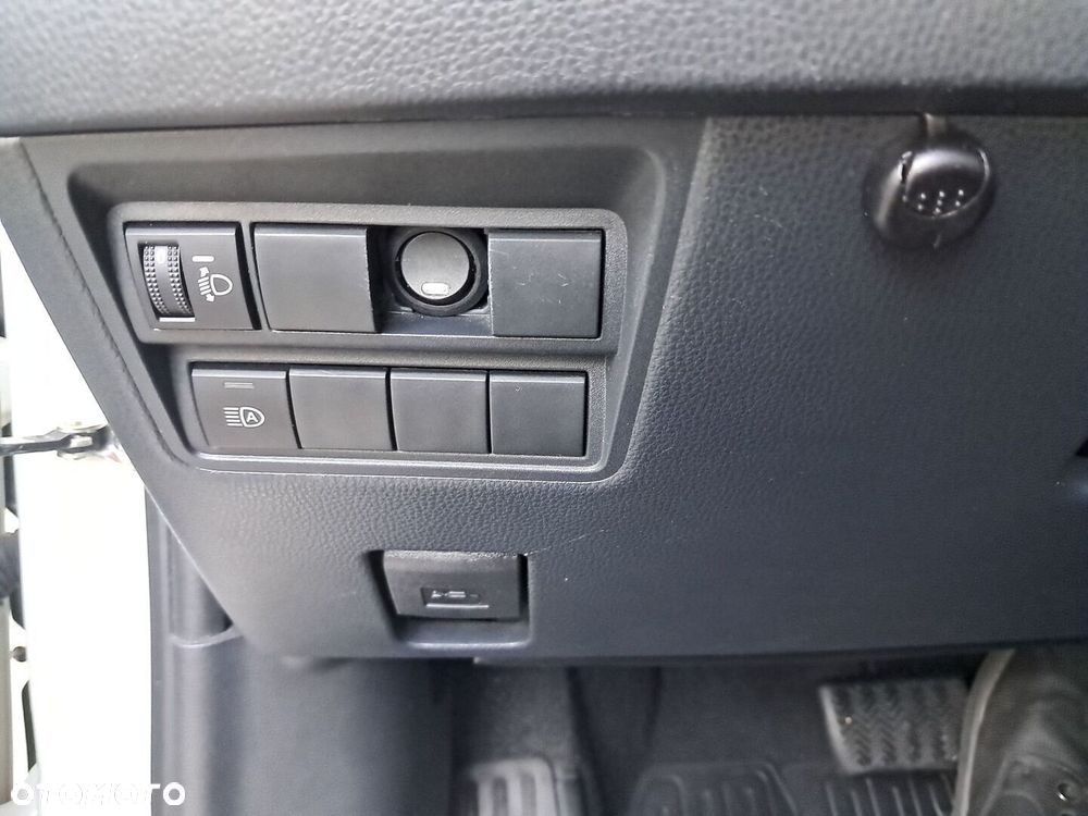 Toyota Yaris Cross Hybrid 1.5 Comfort 4x4 - 18