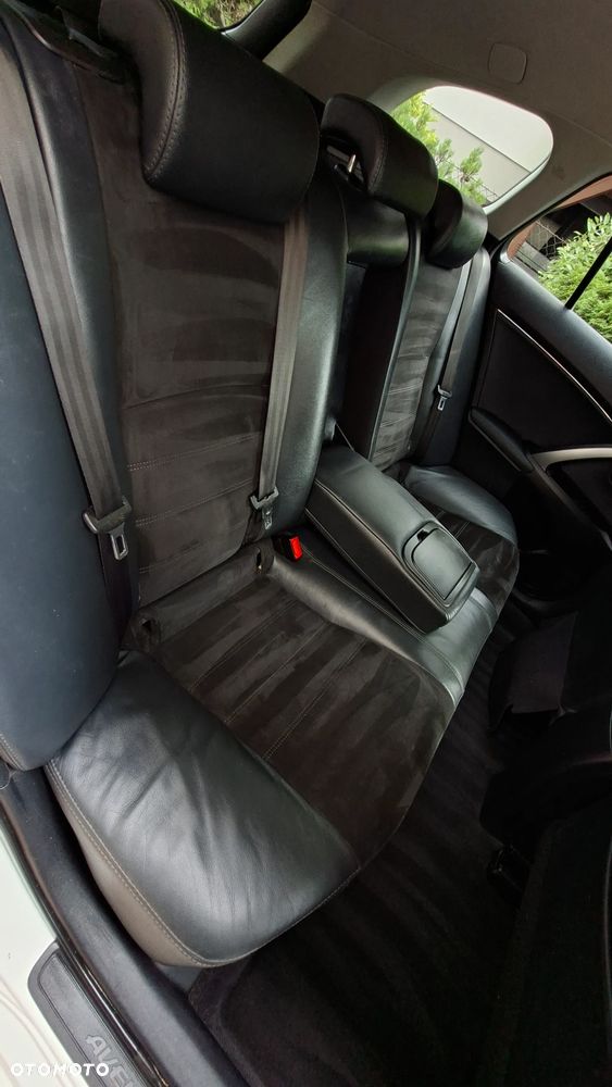 Toyota Avensis Touring Sports 1.8 Executive - 13