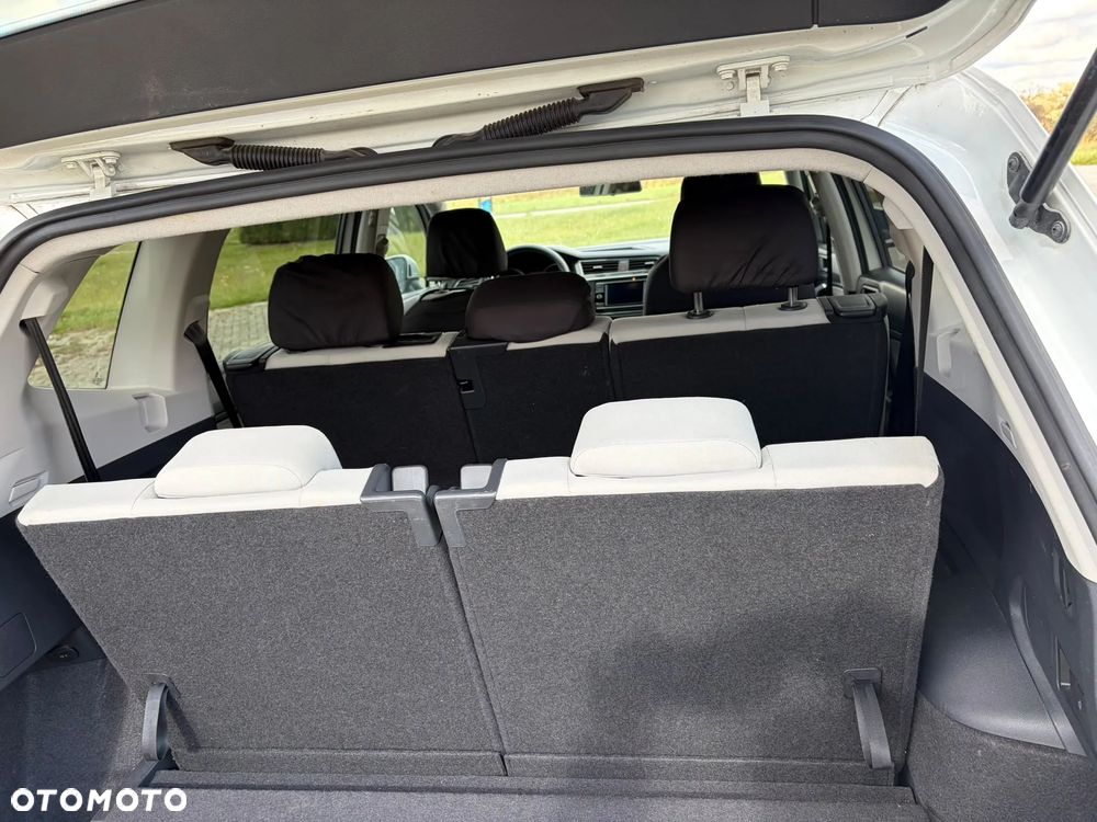 Volkswagen Tiguan - 29