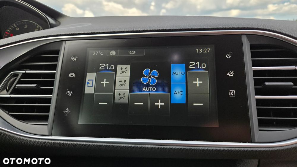 Peugeot 308 BlueHDi 150 Automatik Stop & Start Allure - 31