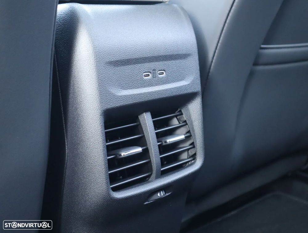 Ford Explorer 79 kWh Premium AWD - 30