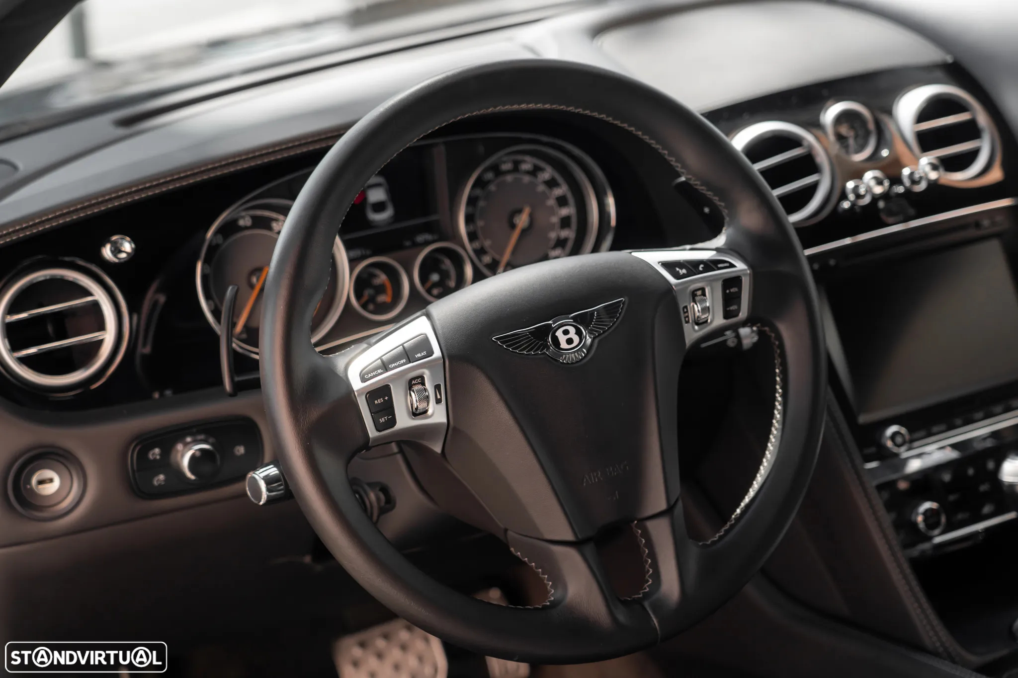 Bentley Continental GT V8 - 12