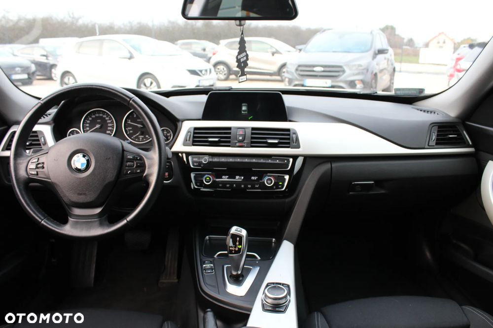BMW 3GT 318d - 21