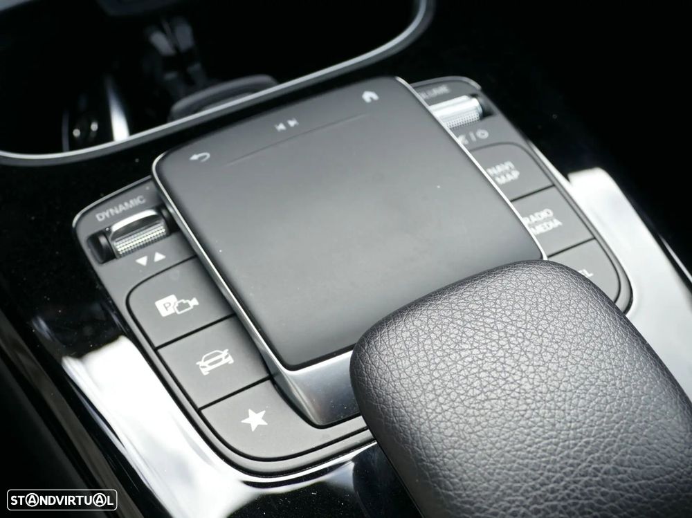 Mercedes-Benz CLA 250 e Shooting Brake AMG Line - 19