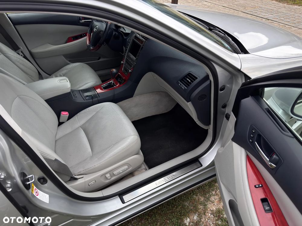 Lexus ES - 15
