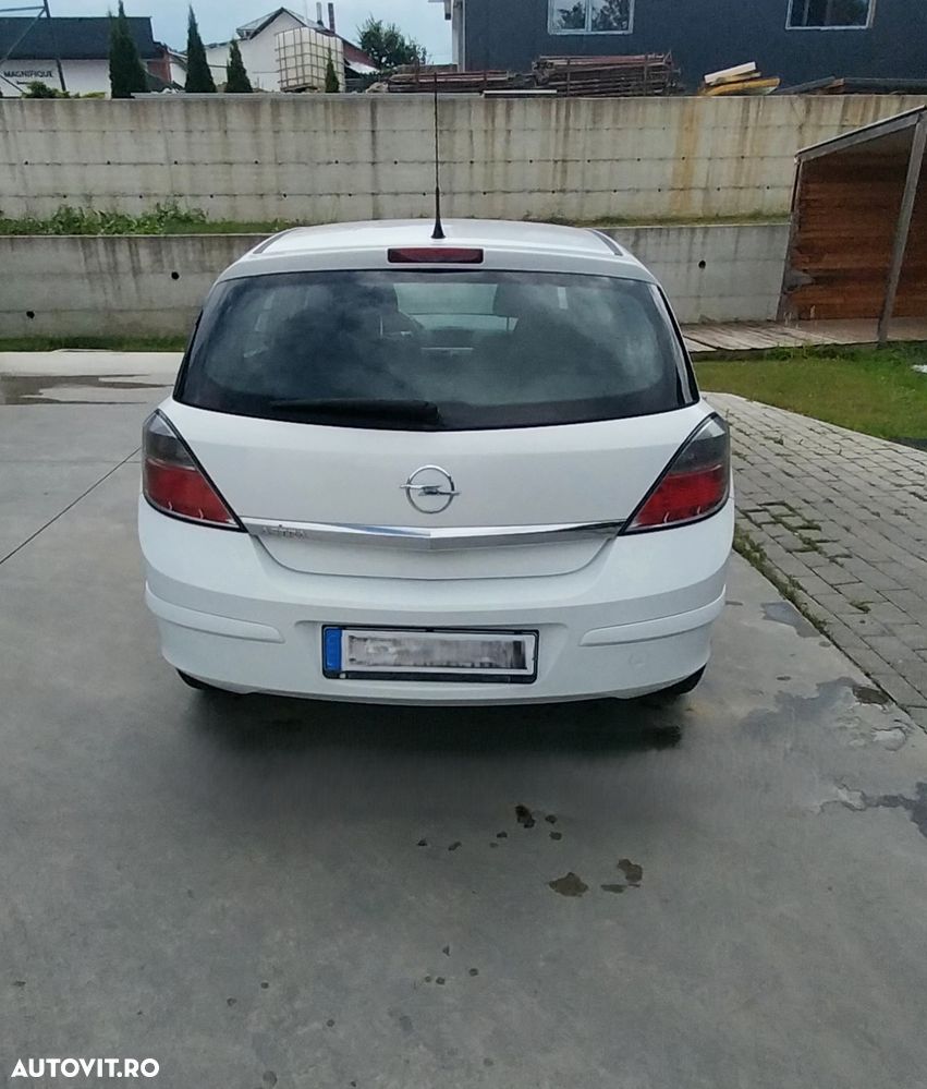 Opel Astra 1.4i Cosmo - 4