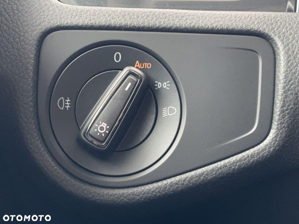 Volkswagen Golf 1.5 TSI BMT Trendline - 22