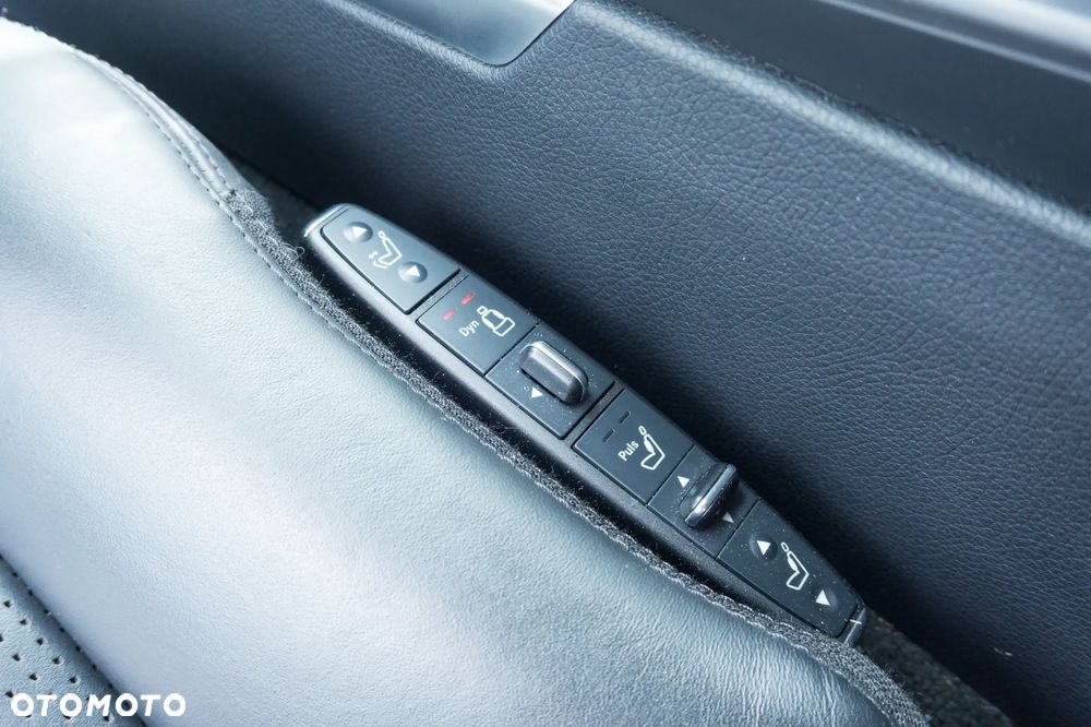 Mercedes-Benz Klasa E 63 AMG T 4Matic AMG Speedshift MCT - 37