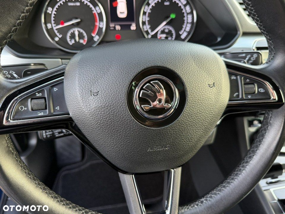 Skoda Superb 1.8 TSI Sportline DSG - 22